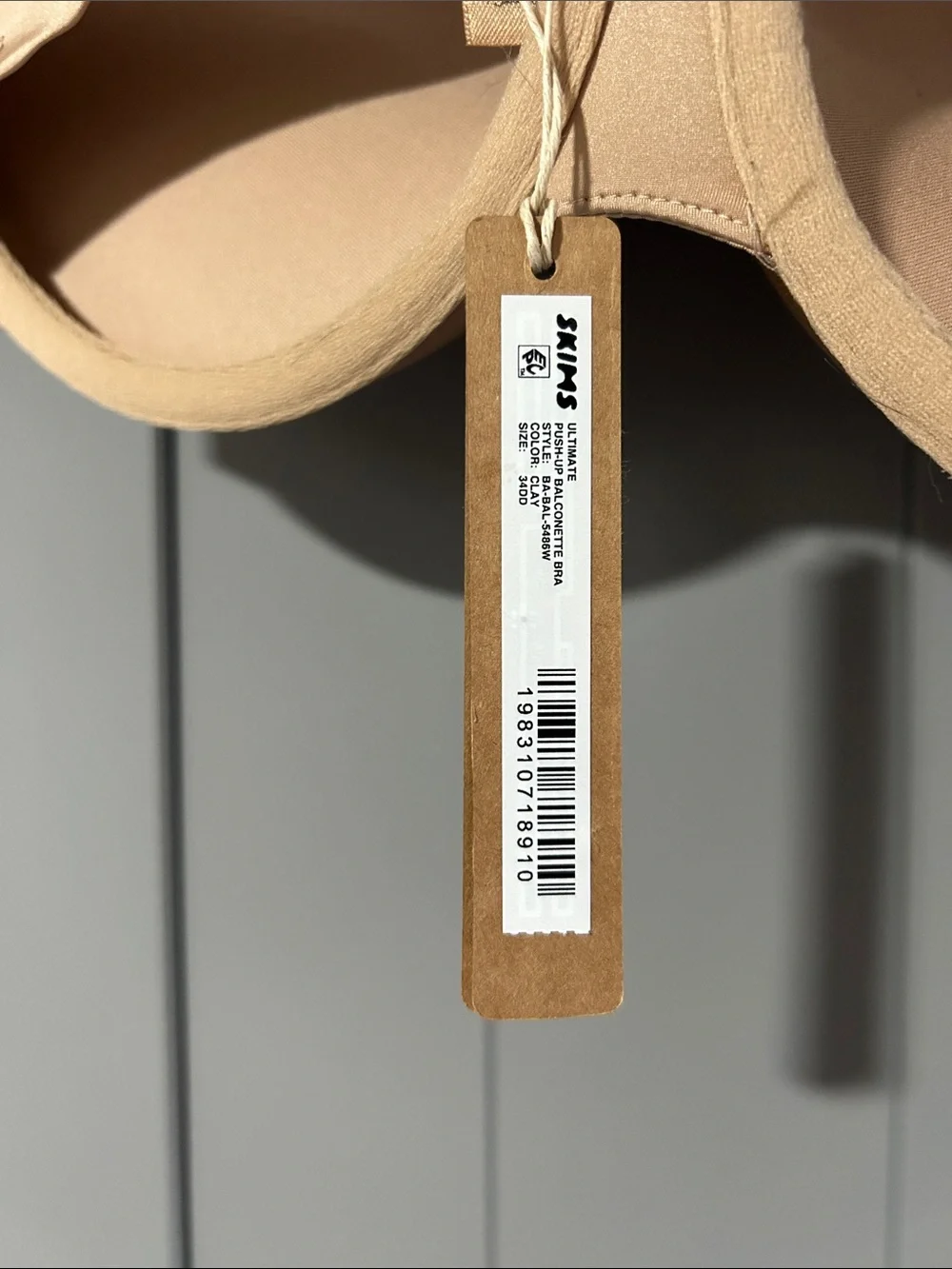 SKIMS Smooth Nude Ultimate Push Up Bra - Picture 3 of 4